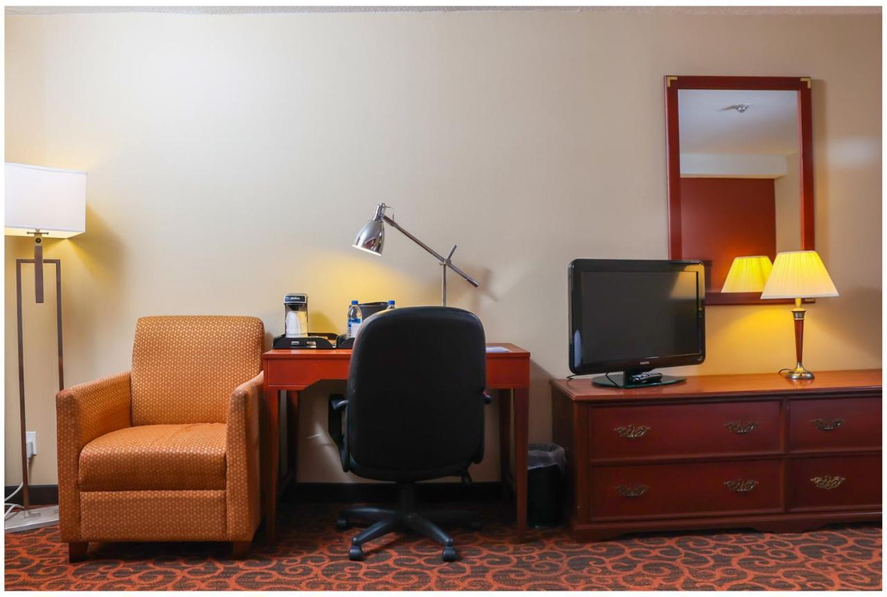 Hotel Ramada By Wyndham Falls/fallsview 3*