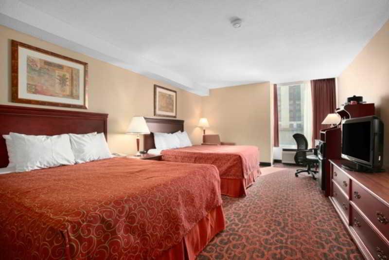 Ramada By Wyndham Falls/fallsview 3*