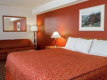 Ramada By Wyndham Falls/fallsview Hotel Niagara Falls
