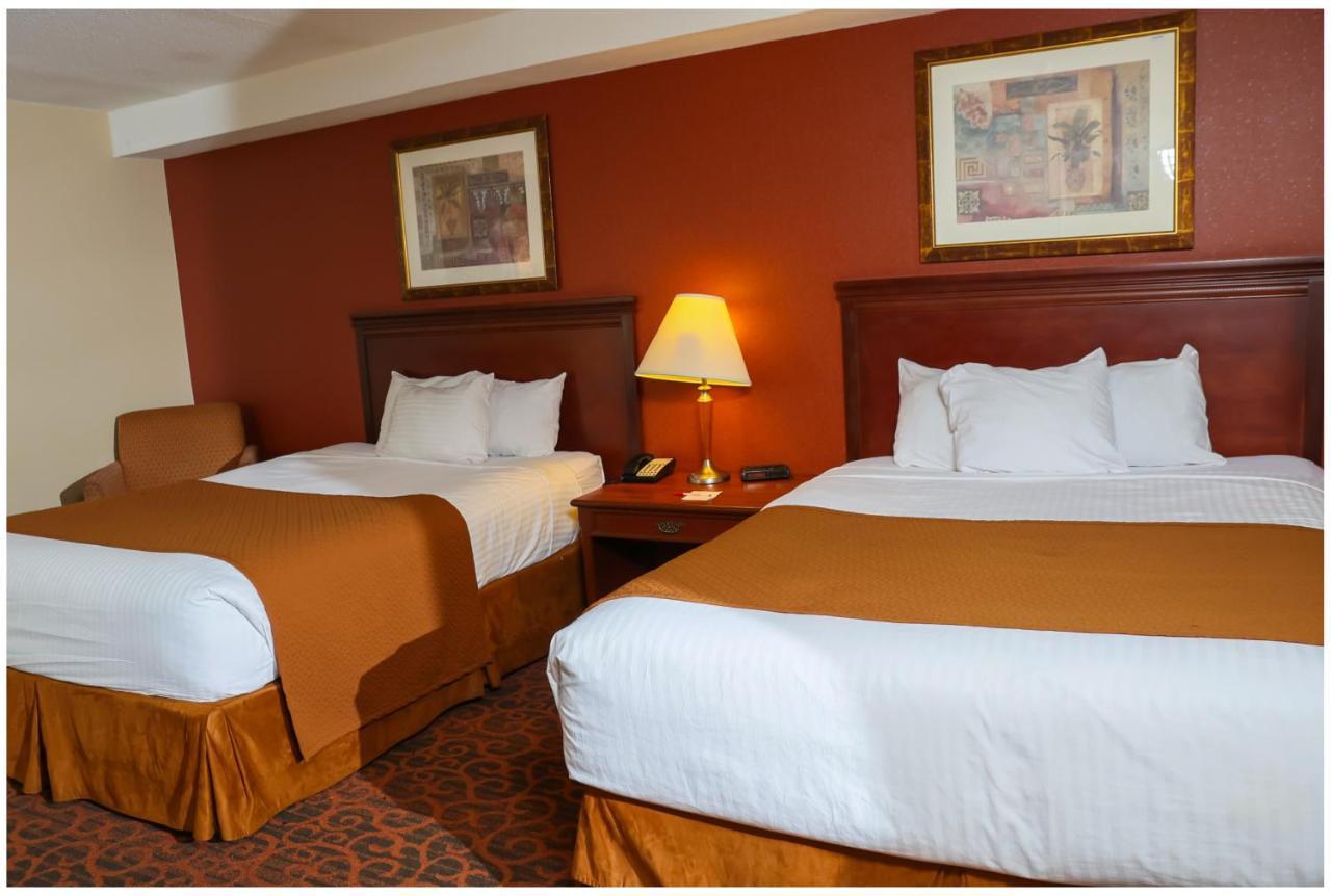 Ramada By Wyndham Falls/fallsview Niagara Falls