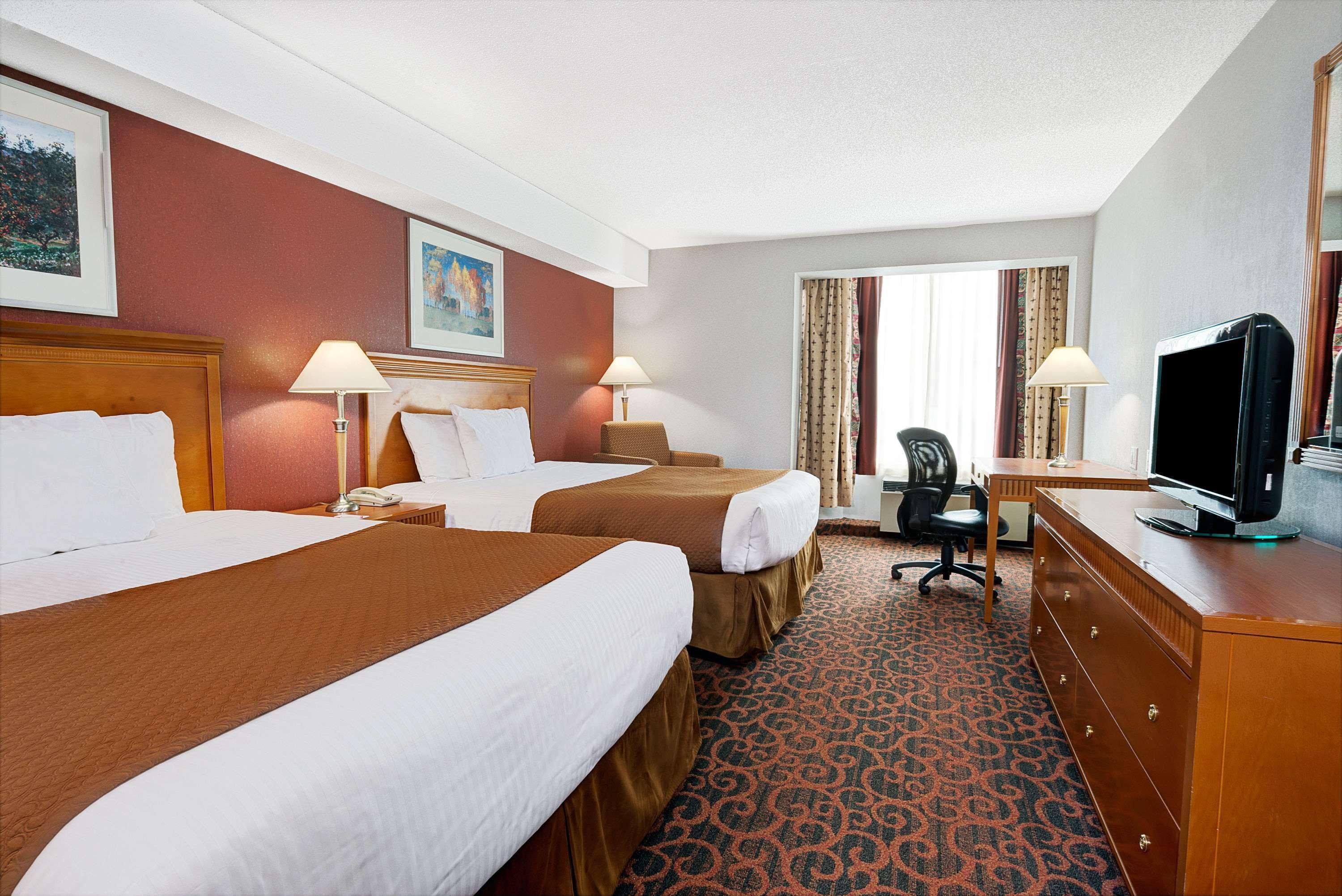 Ramada By Wyndham Falls/fallsview Niagara Falls