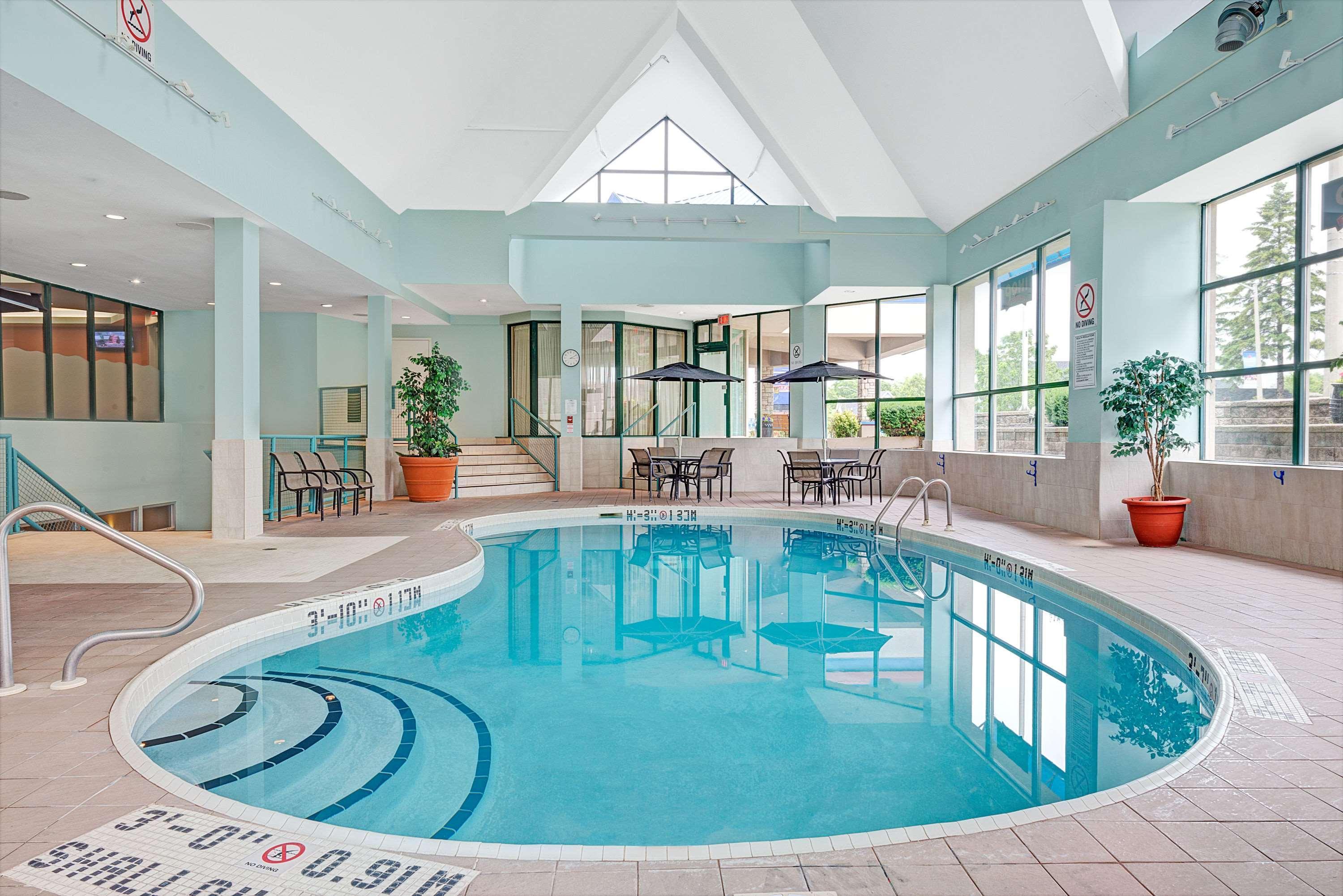 Ramada By Wyndham Falls/fallsview 3* Niagara Falls