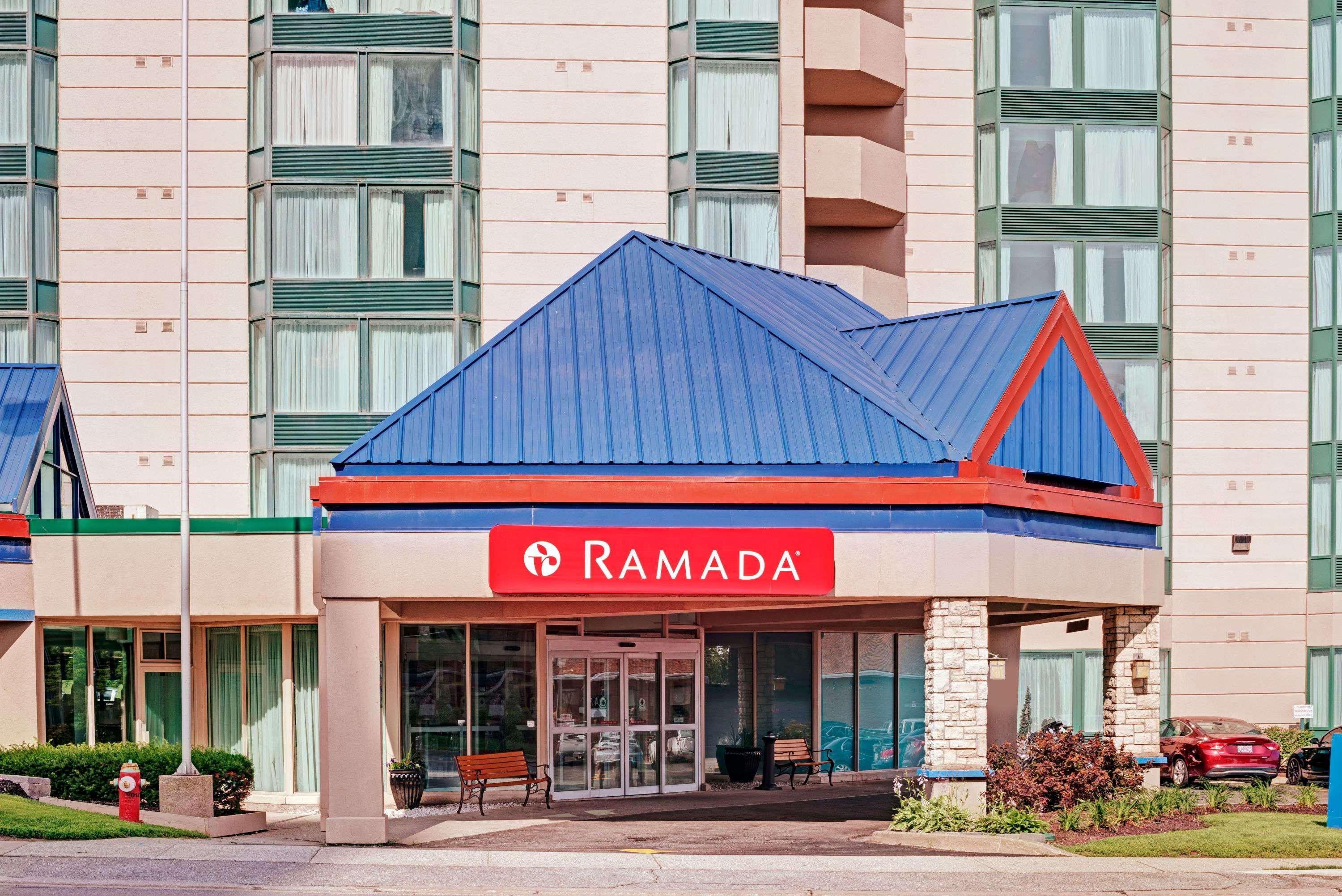 Ramada By Wyndham Falls/fallsview 3* Niagara Falls