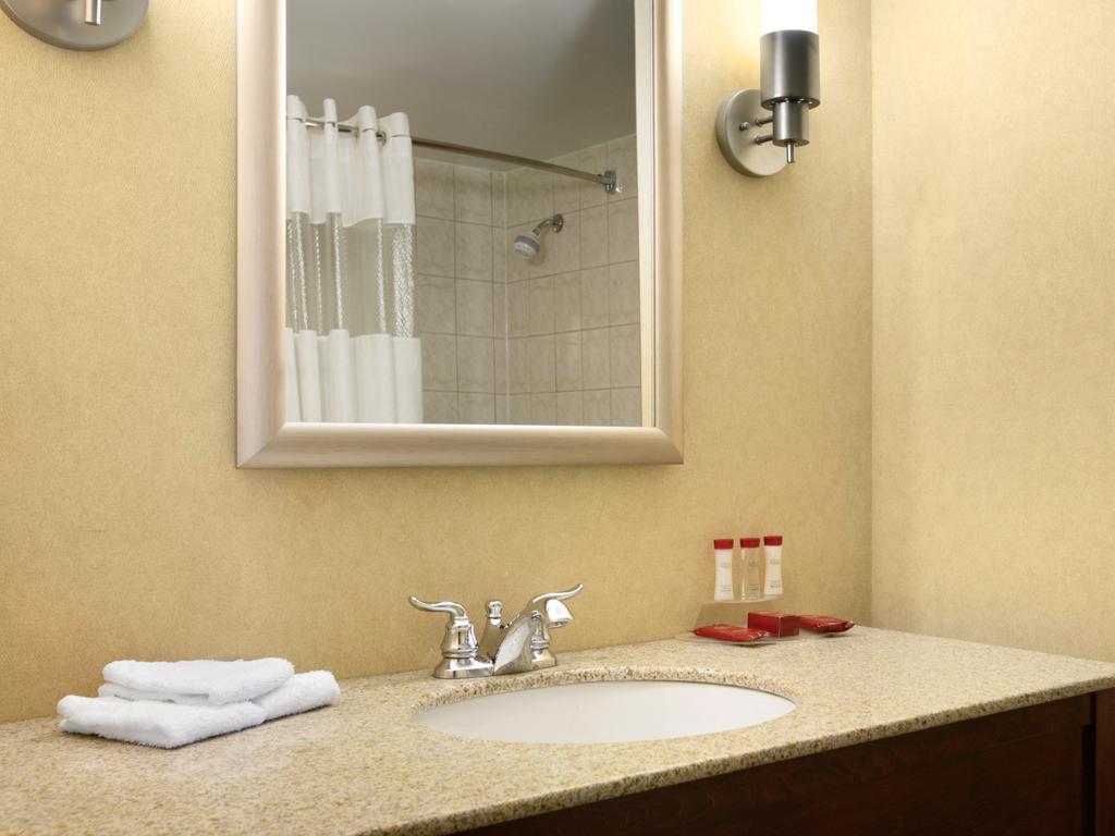 Ramada By Wyndham Falls/fallsview Niagara Falls
