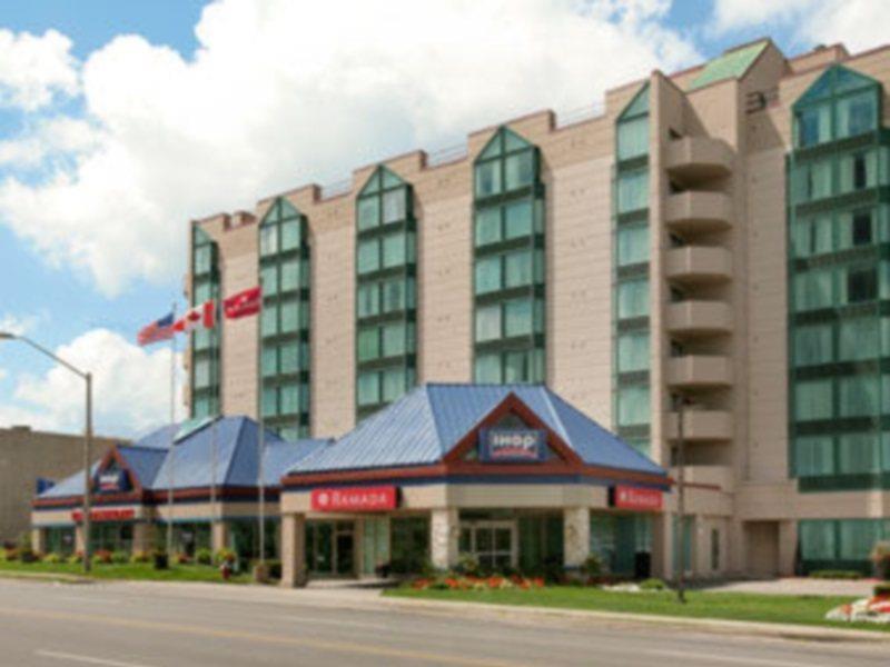 Hotel Ramada By Wyndham Falls/fallsview