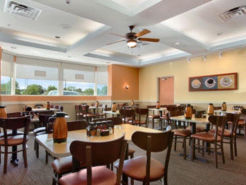 Ramada By Wyndham Falls/fallsview Niagara Falls