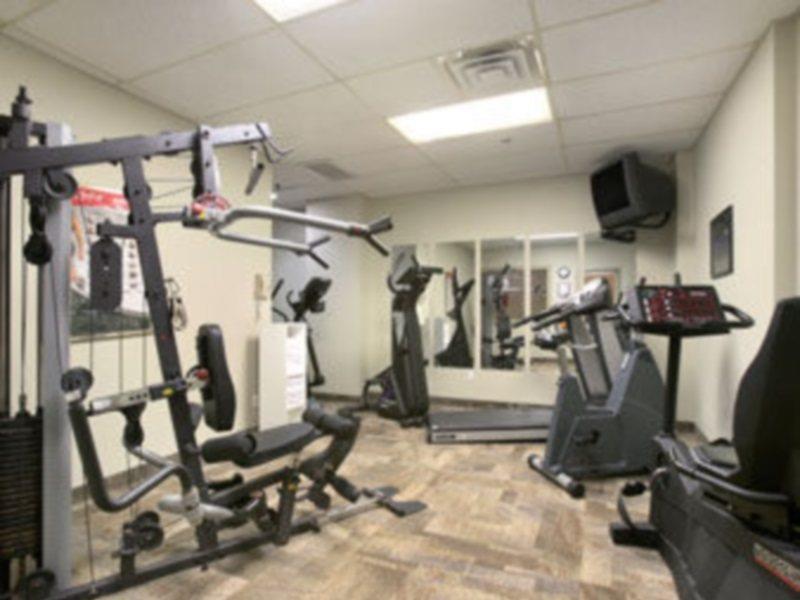Hotel Ramada By Wyndham Falls/fallsview 3*