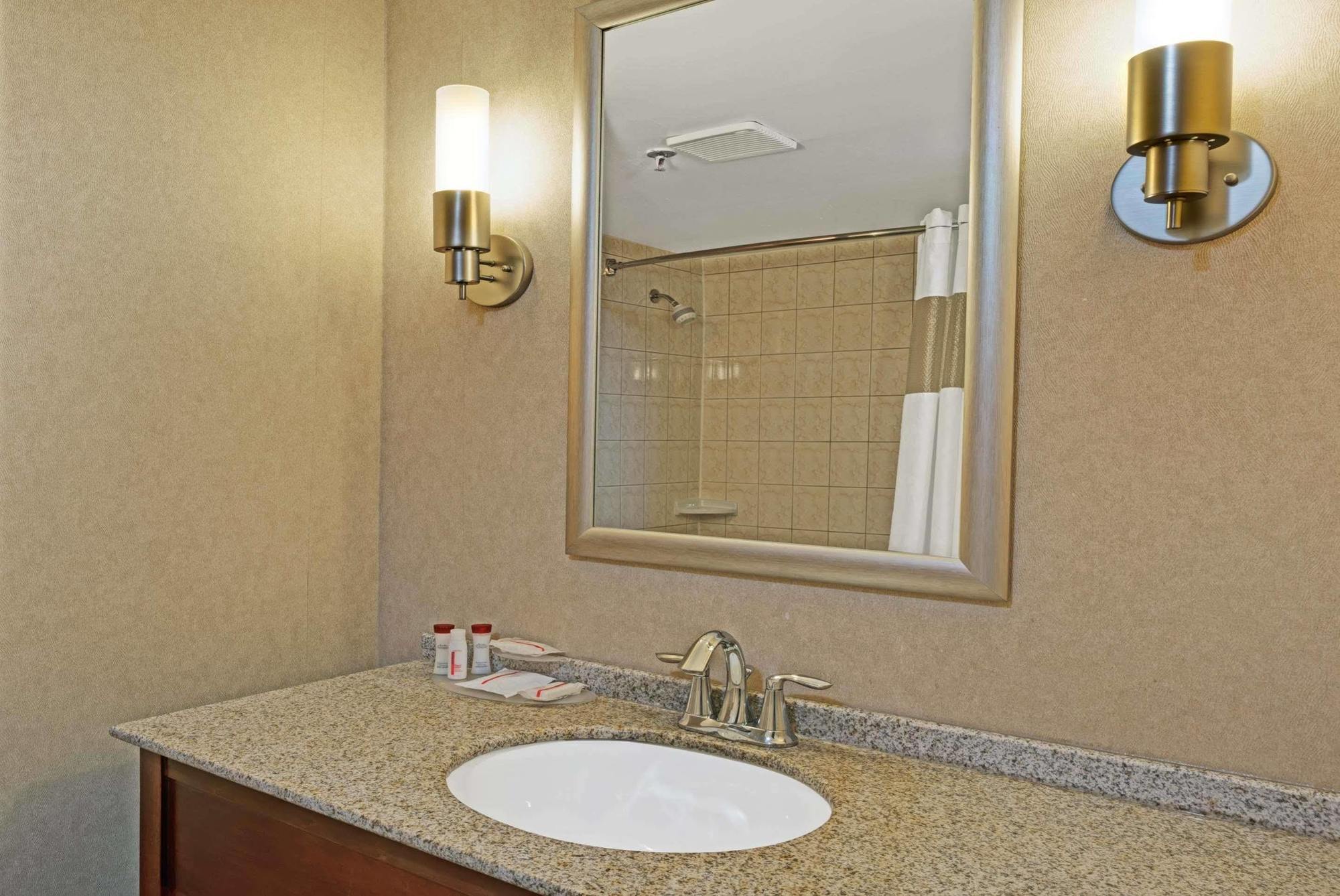 Ramada By Wyndham Falls/fallsview Hotel