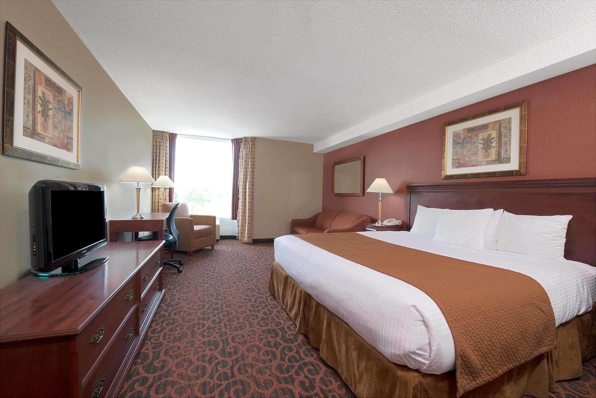 Ramada By Wyndham Falls/fallsview Hotel